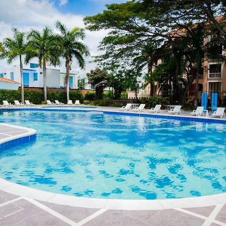 Hotel Penon Suites Girardot Kültér fotó