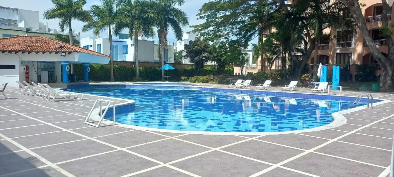 Hotel Penon Suites Girardot Kültér fotó