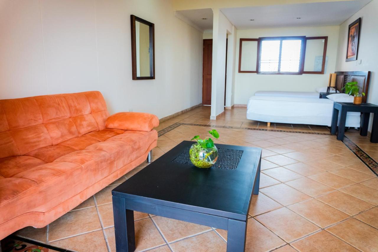 Hotel Penon Suites Girardot Kültér fotó
