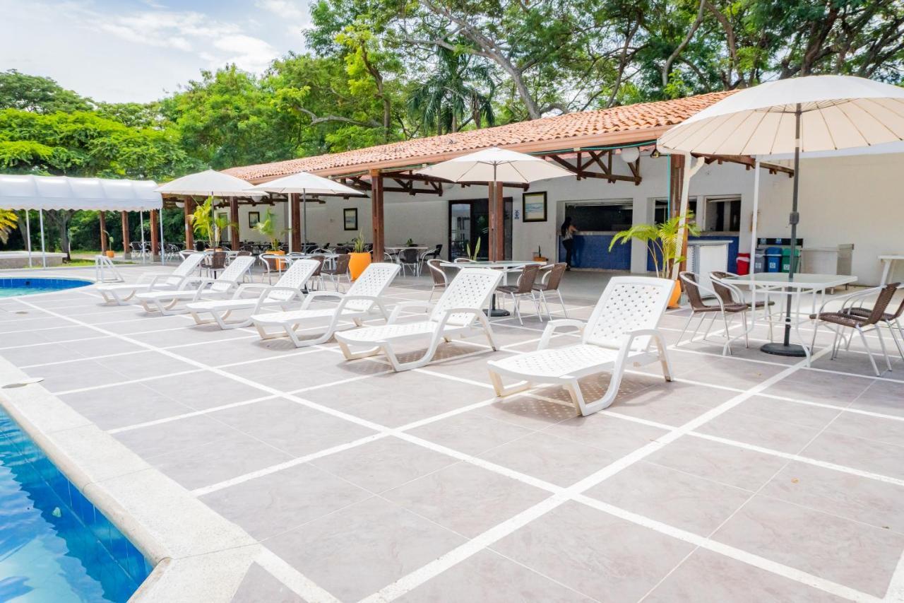 Hotel Penon Suites Girardot Kültér fotó