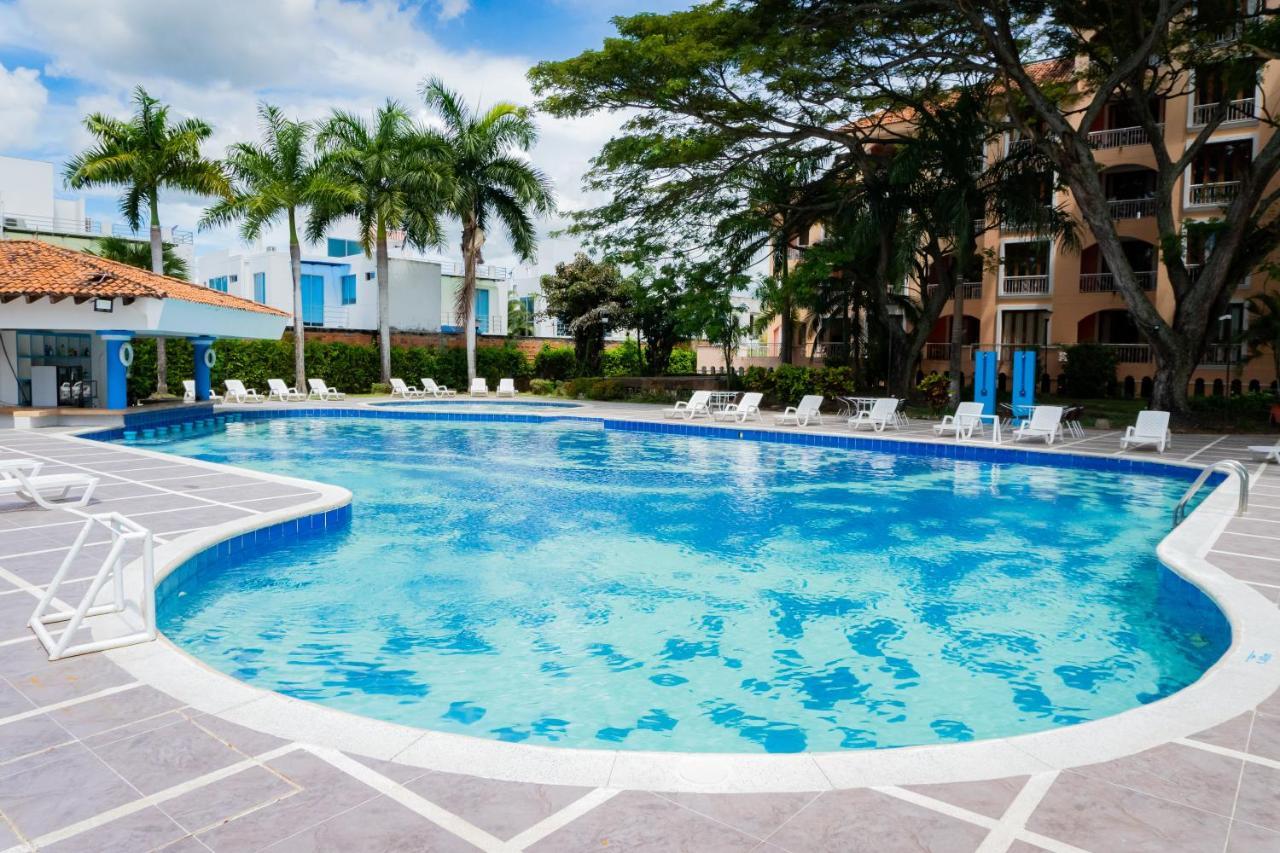 Hotel Penon Suites Girardot Kültér fotó