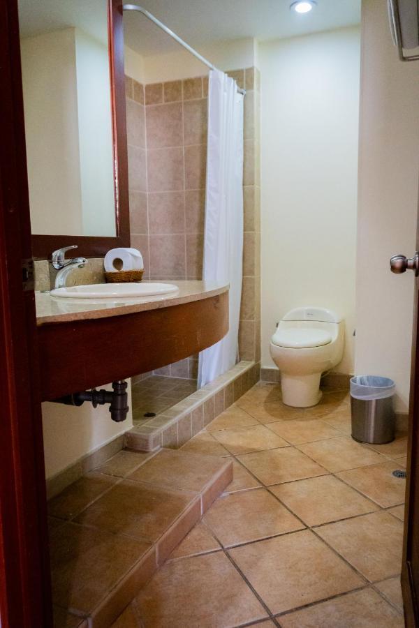 Hotel Penon Suites Girardot Kültér fotó
