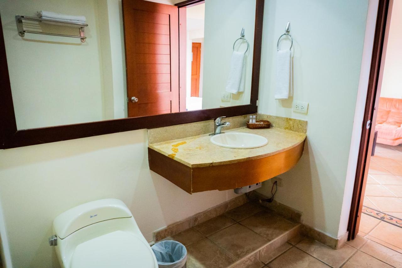 Hotel Penon Suites Girardot Kültér fotó
