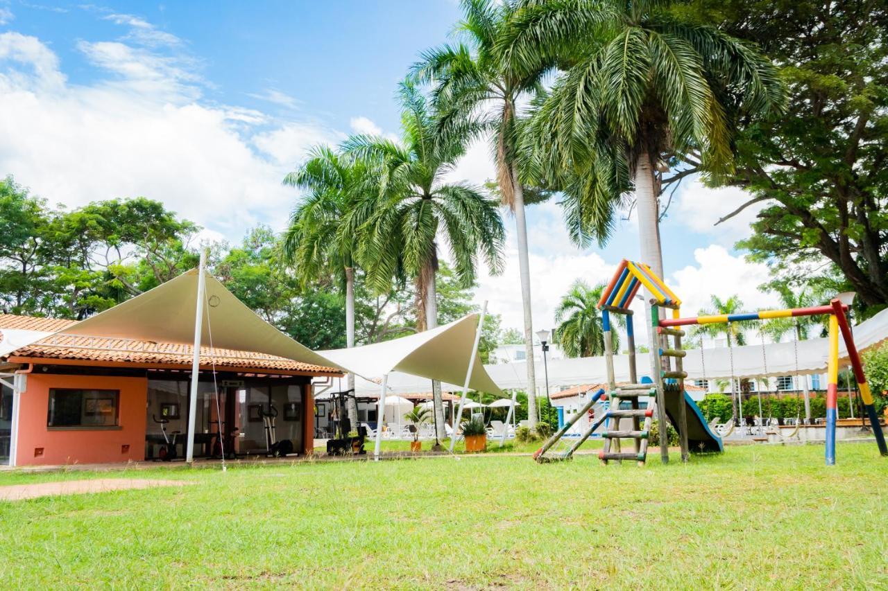 Hotel Penon Suites Girardot Kültér fotó