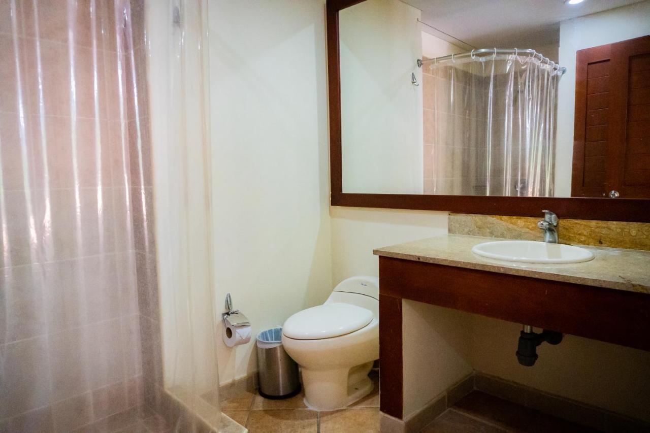 Hotel Penon Suites Girardot Kültér fotó