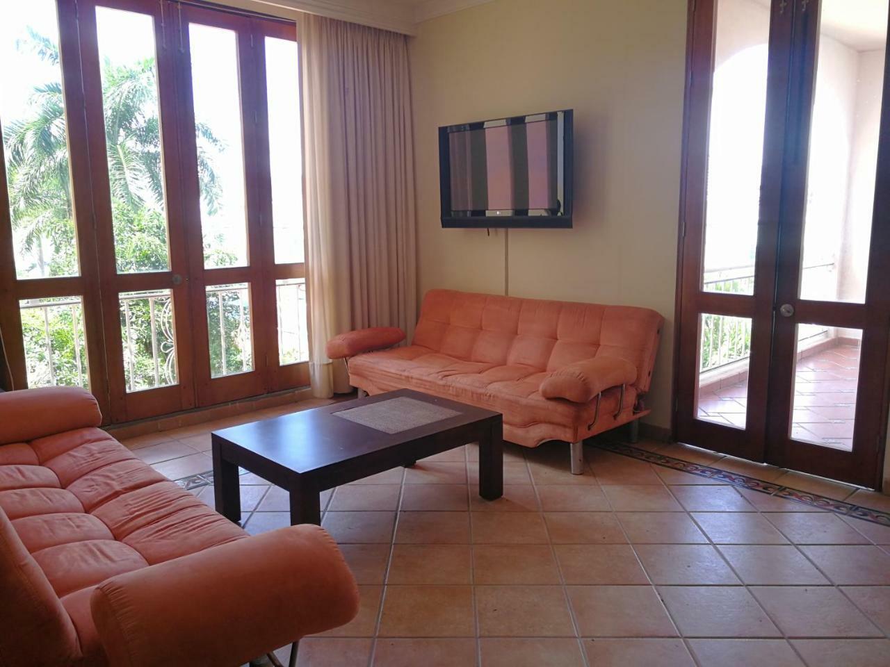 Hotel Penon Suites Girardot Kültér fotó