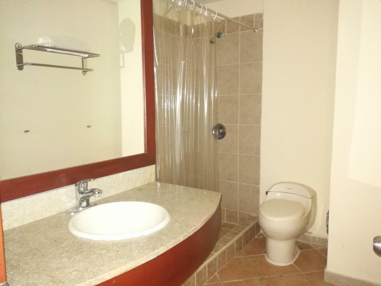 Hotel Penon Suites Girardot Kültér fotó